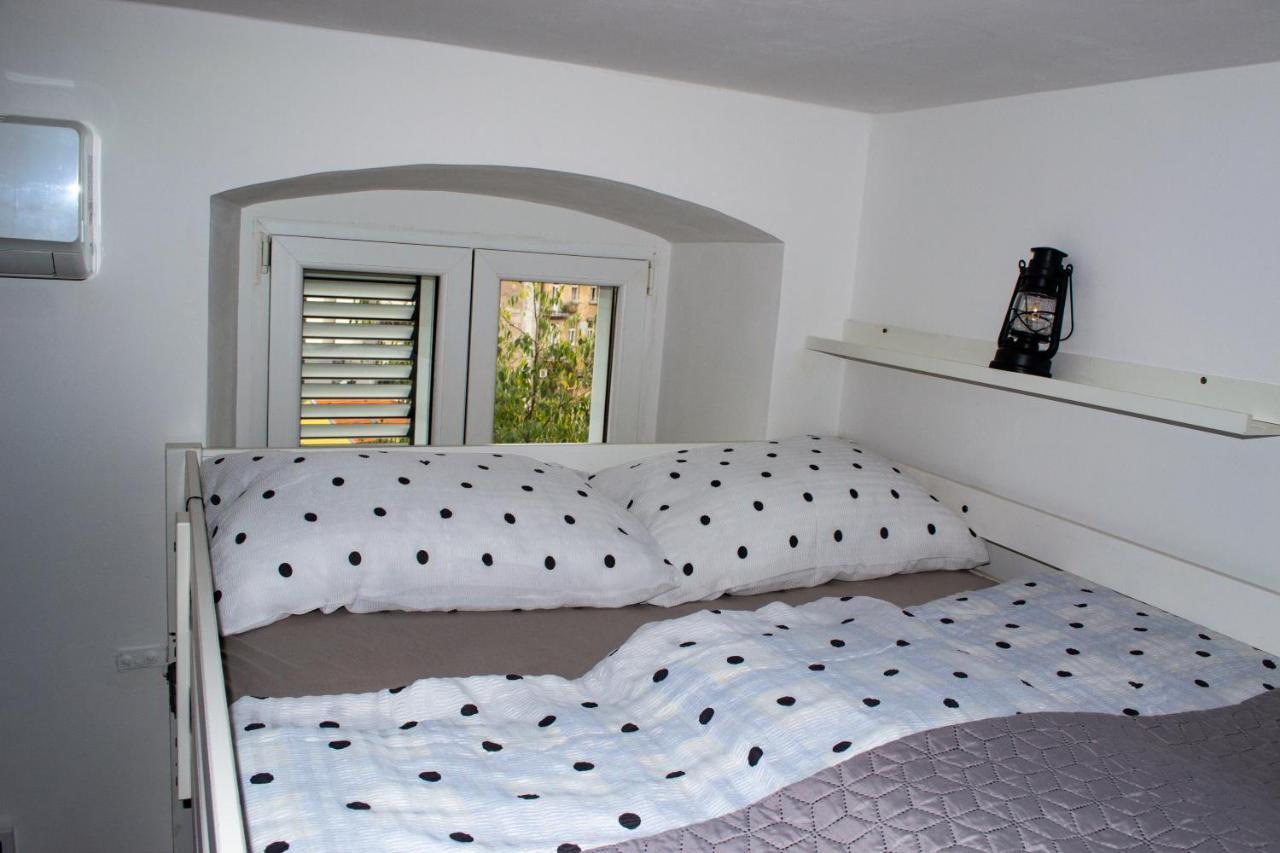 Studio Apartment Kontiki Рієка Екстер'єр фото